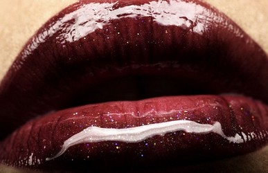 glossy lips